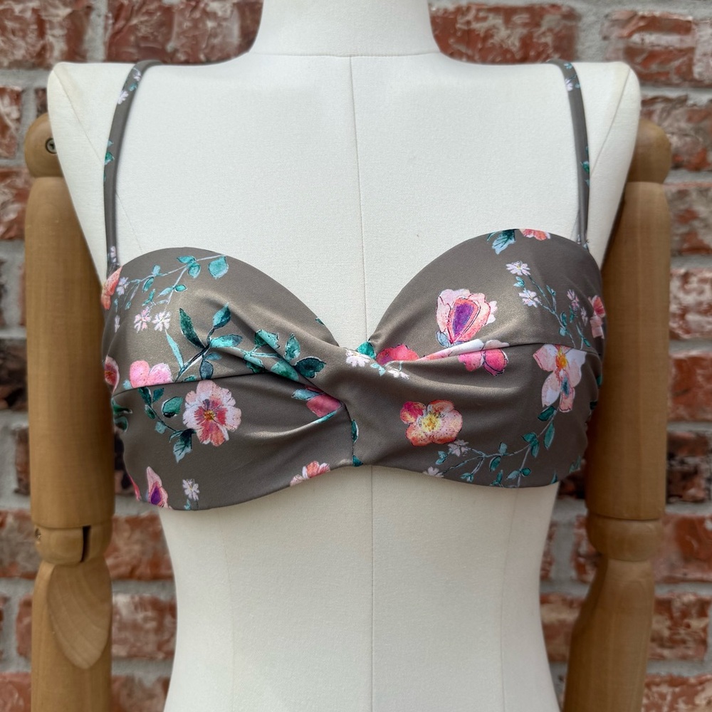 H&M size 34A Grey Floral Print Women's Bikini Top / Excellent condition